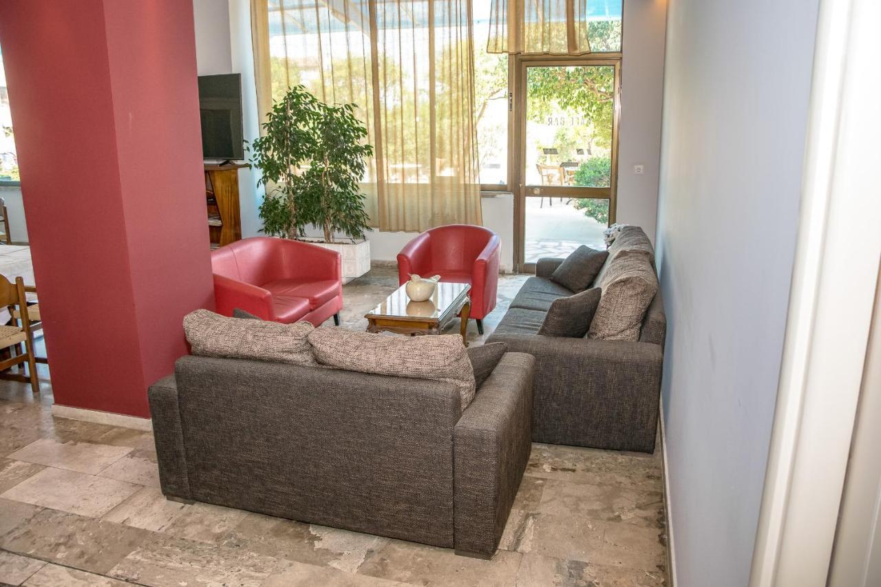 איגיו Telis Hotel מראה חיצוני תמונה
