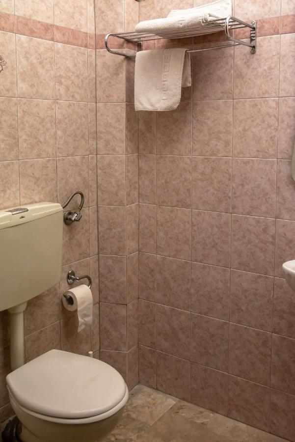 איגיו Telis Hotel מראה חיצוני תמונה